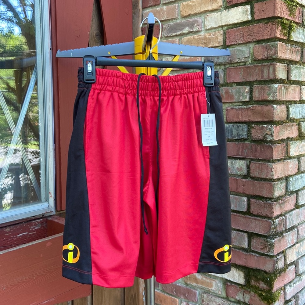 Disney Pixar Incredibles 2 Boys shorts NWT Size S